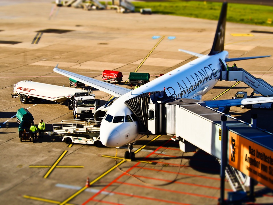 全球国际空运国际快递业虽然恢复增长了，但仍然面临风险