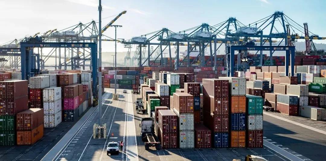 亚洲进出口集装箱严重失衡，美国起草法案禁止海运公司拒绝美国出口