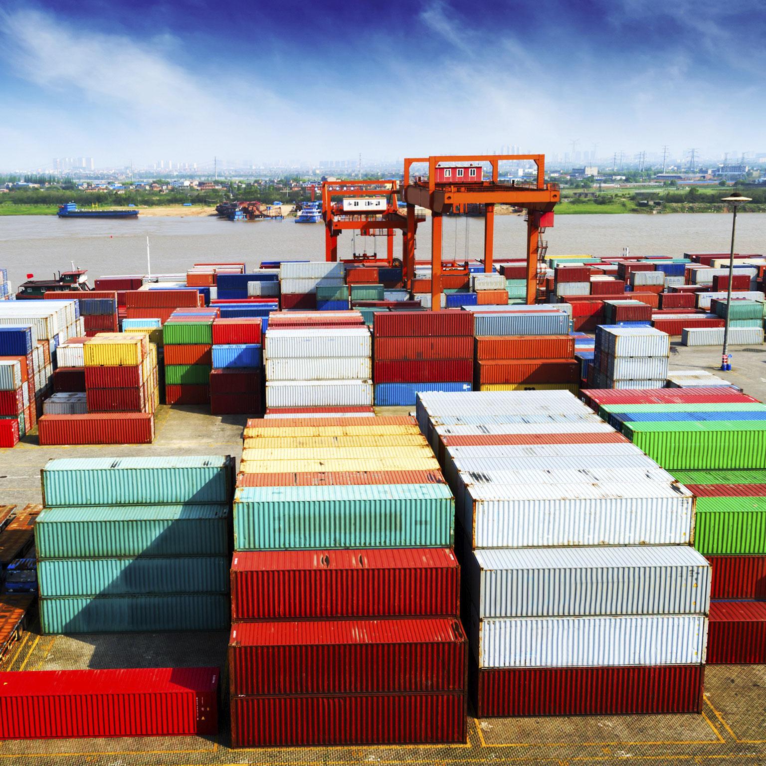 长滩港刷新记录2021年货运量将超过900万标准箱