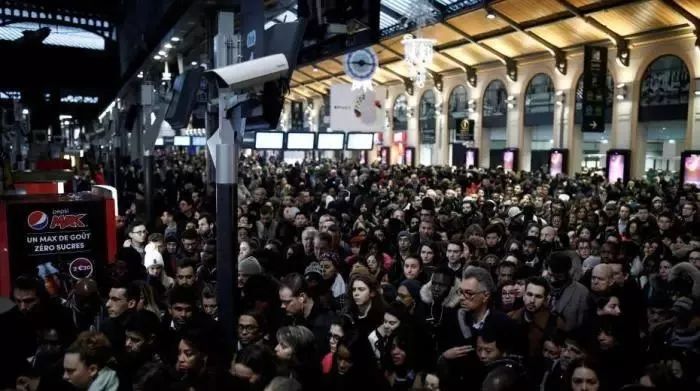 预警！印度暴乱升级失控、关闭互联网，法国大罢工交通瘫痪还断电，出货请注意