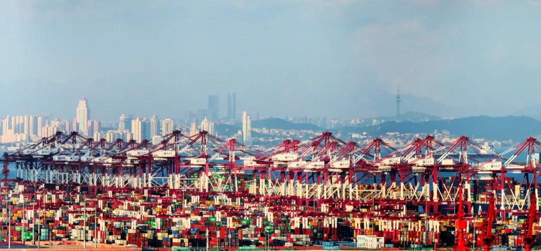 2月八大枢纽港外贸集装箱吞吐量同比大增60.7%，已好于疫情前水平