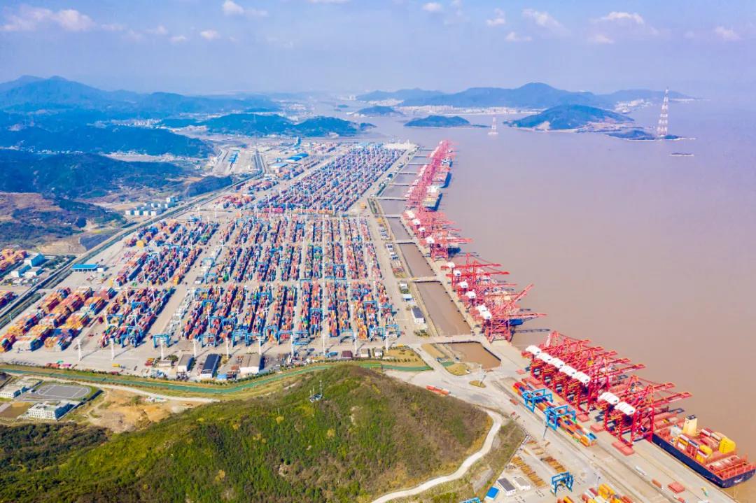 宁波舟山港一季度成绩单出炉 集装箱量同比增长25.1%