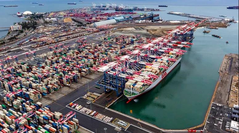 万海一季度利润暴涨157％，将订购4艘大型船舶和5万TEU新箱