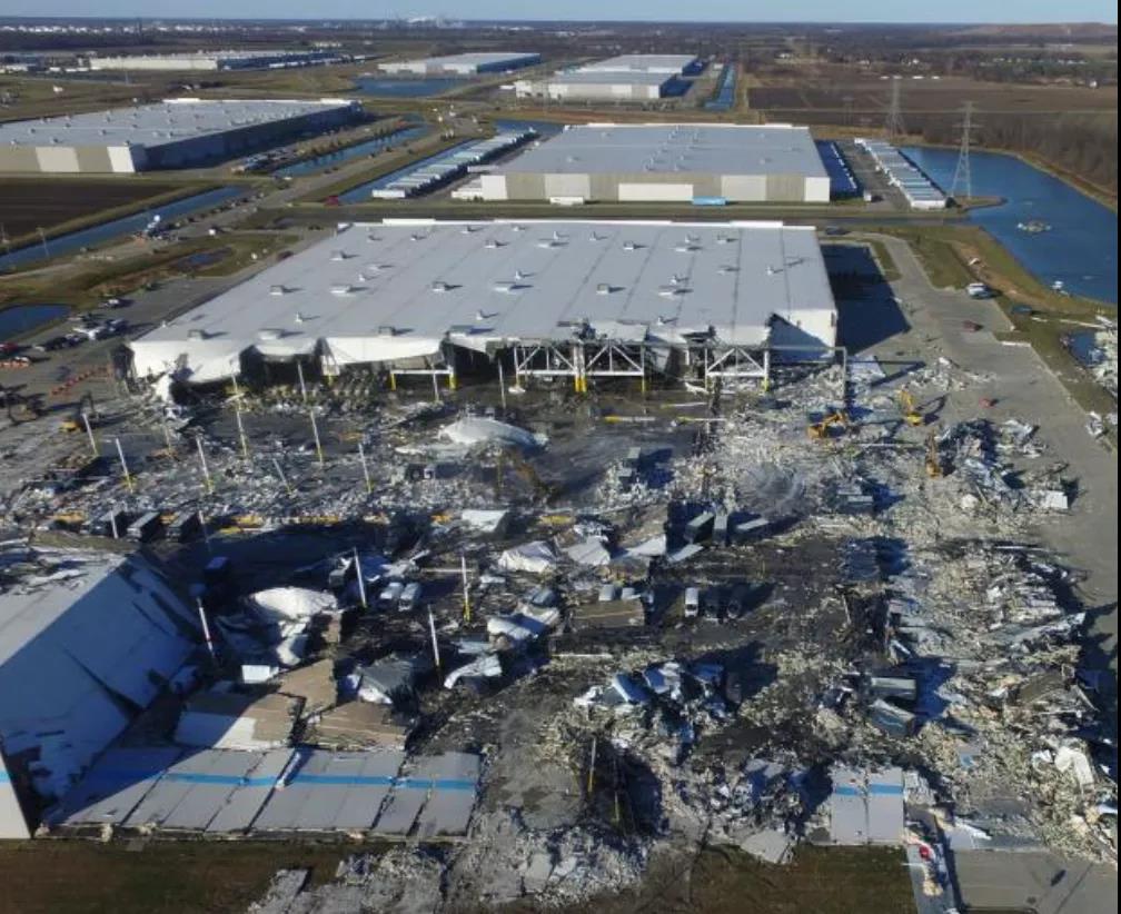 突发！超30场龙卷风袭击美国6州致上百人身亡，有亚马逊仓库大面积坍塌！