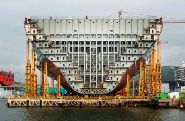 最大的集装箱船为什么不能超过400米？