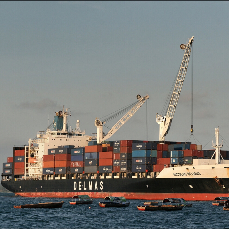 全球重要海运航线运价大降 大件商
