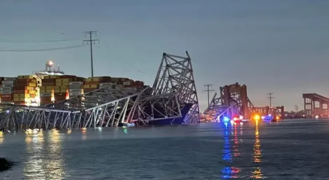 马士基船撞毁美国桥梁，曾挂靠盐