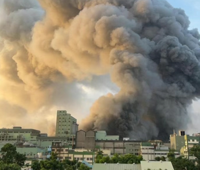 突发！高雄小港区一锂电池工厂起火爆炸，